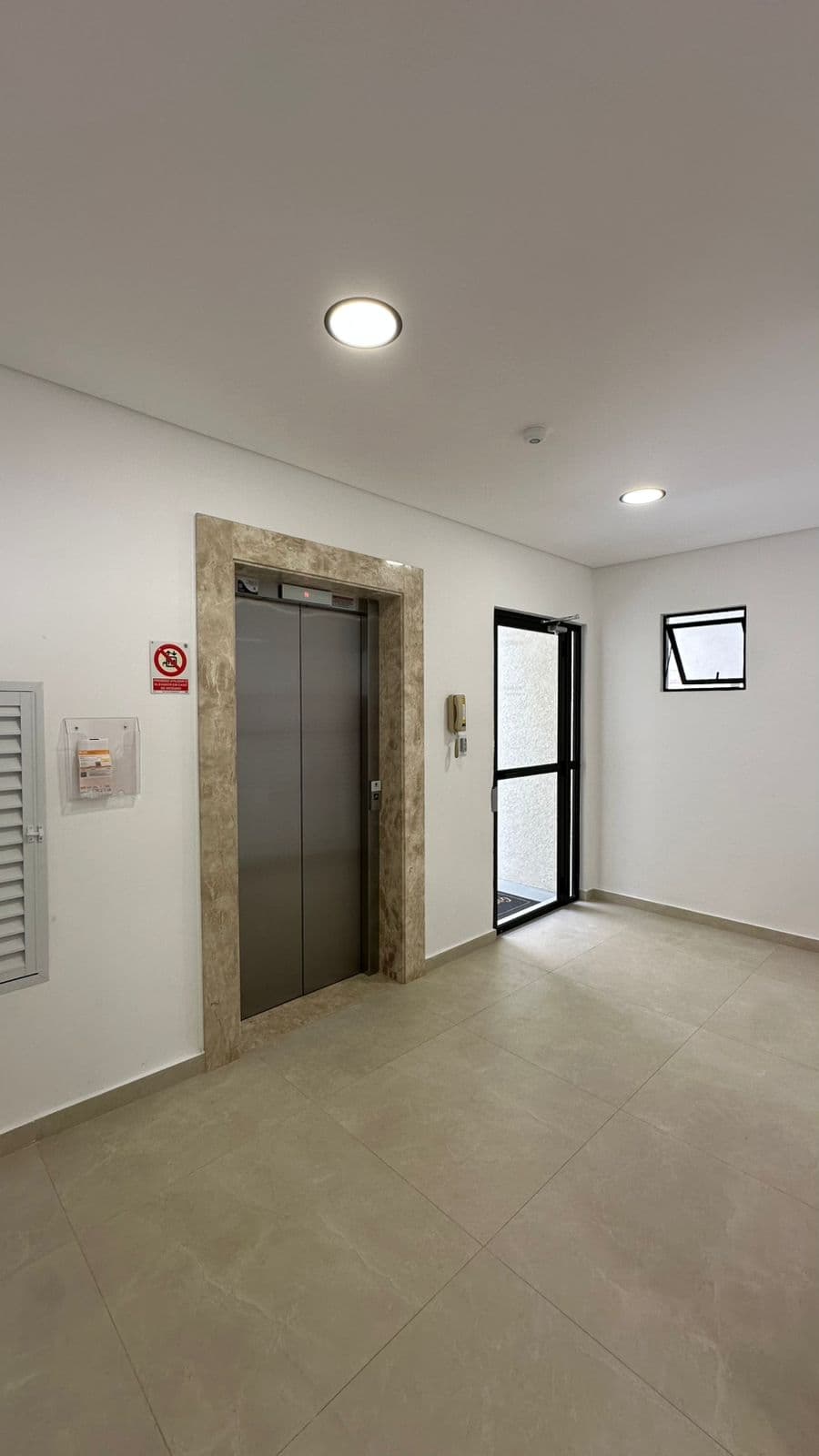 Apartamento Cobertura 03 com suíte 